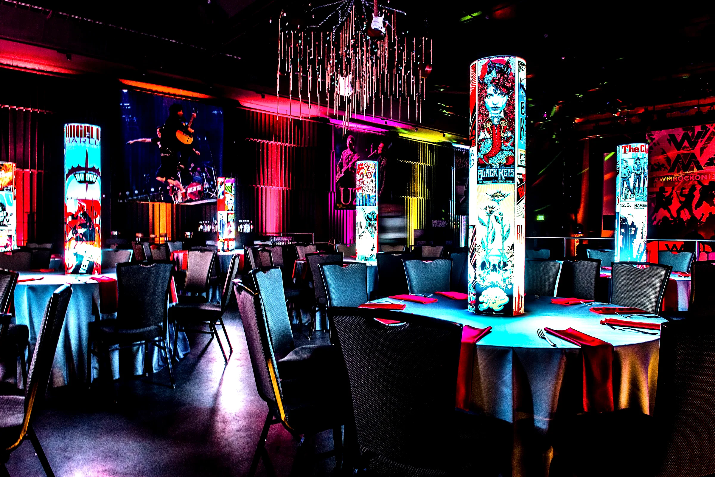 Large event with multiple illuminated centerpieces